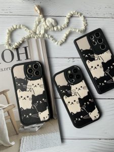 قاب موبایل سامسونگ گربه های کیوت سیاه و سفید محافظ لنزدار - تصویر 2
