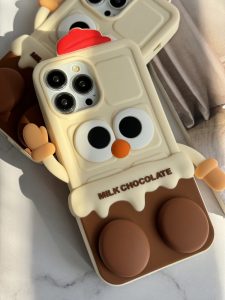 قاب موبایل آیفون شکلات شیری سیلیکونی پا استندشو - تصویر 3