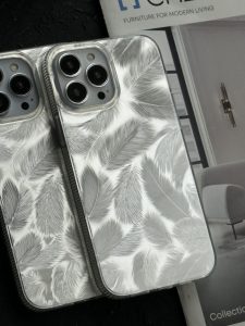 قاب موبایل آیفون پر مرغ عشق نقره ای هلوگرامی - تصویر 2