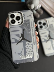 قاب موبایل آیفون نایک جردن لوگو نقره ای 9882