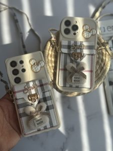 قاب موبایل آیفون میکی باربری جاکارتی دار + بندست بلند - تصویر 2