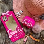 قاب موبایل آیفون باربی نوستالژی آیینه ای صورتی + آویز ست - تصویر 3