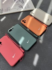 قاب موبایل آیفون نایک سیلیکونی + بندست ( 3010 )