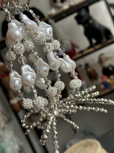 بند و آویز توپی نگین دار