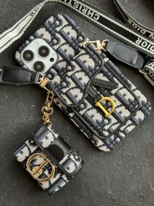 قاب موبایل ( آیفون - سامسونگ ) دیور آویز یک طرفه لوگو فلزی جاکارتی دار