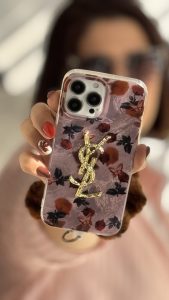 قاب موبایل آیفون سن لورن دم روباهی پروانه گل سرخ + بندست پشمی - تصویر 3