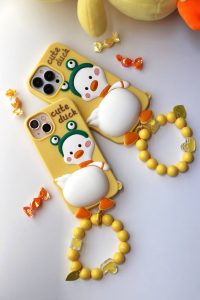 قاب موبایل آیفون جوجه اردک زشت + بندست