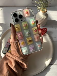 قاب موبایل آیفون عروسک برجسته اپوکسی ( 3003 )