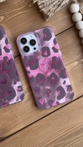 قاب موبایل آیفون پلنگی صورتی قلب هانی - تصویر 2