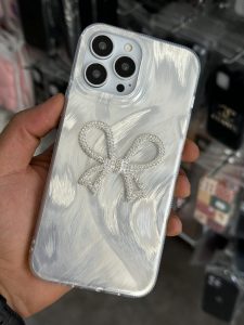 قاب موبایل آیفون پاپیون نگین دار بزرگ - تصویر 2