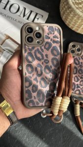 قاب موبایل ( آیفون ) پلنگی سولید قهوه ای + بند ست - تصویر 3