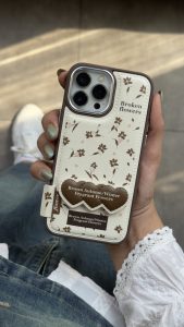 قاب موبایل آیفون گل چهارفصل فرگننت چرمی + استندقلبی - تصویر 2