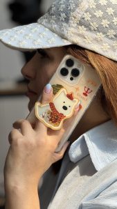 قاب موبایل آیفون کندل کریسمس سگ پاپی + پاپسوکت متحرک - تصویر 2