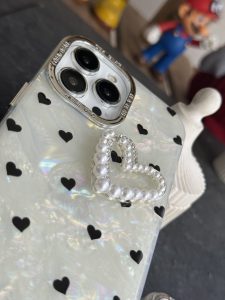 قاب موبایل آیفون قلب ریز خال خالی صدفی - تصویر 2