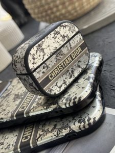 کاور ایرپاد دیور گلدار نقره ای محافظ لنزدار