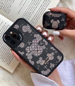 قاب موبایل آیفون خرس کاواس لویی ویتون - تصویر 3